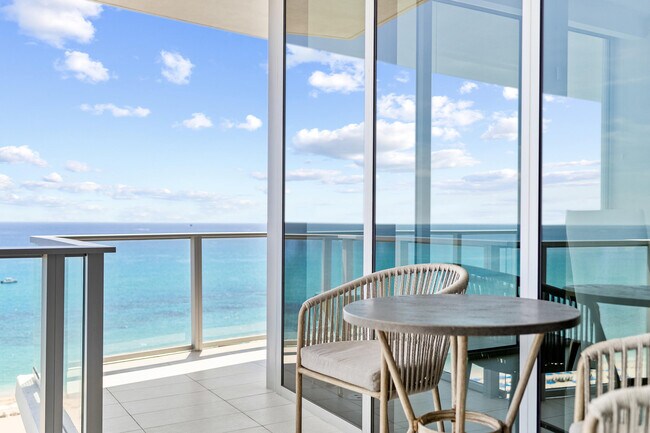 Building Photo - 3100 N Ocean Dr