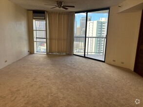 Building Photo - Honolulu Tower - 2 Bdrm/2 Bath/1 Prkg (Chi...