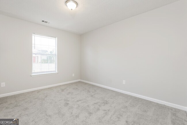 Building Photo - 38 Bay Cove Dr