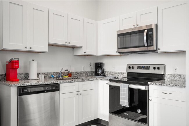 Building Photo - 209 9th St
