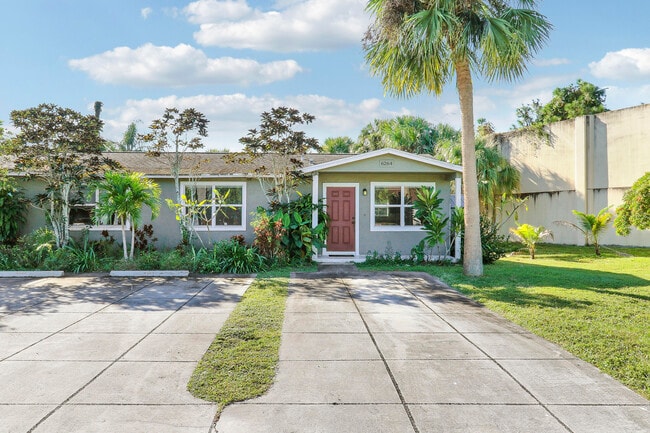 Primary Photo - 6264 Allen St