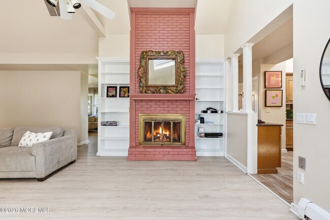 Building Photo - 470 Monmouth Pl