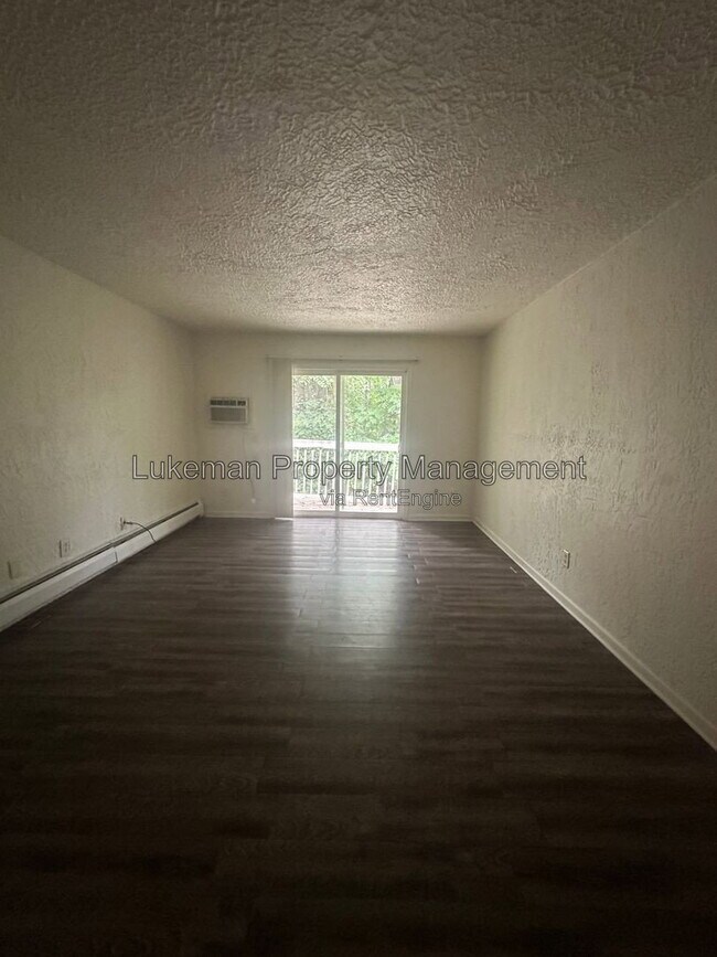 Building Photo - 1405 Huntington Ave