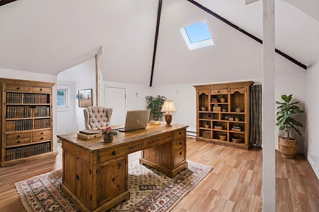 Building Photo - 1154 Anderson Ave