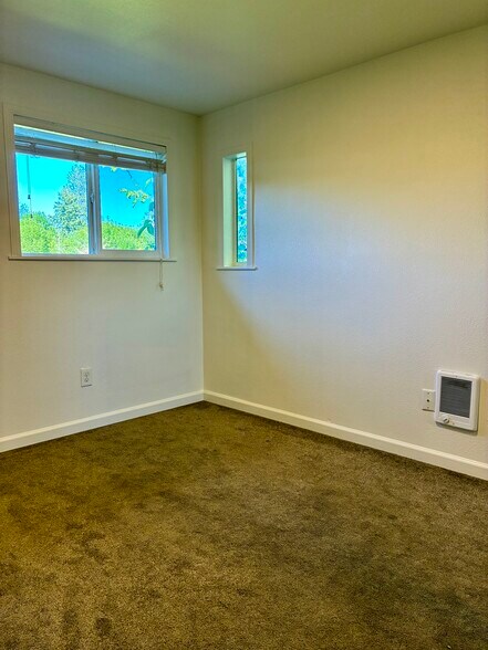 Bedroom 3 - 9301 SW Hill St