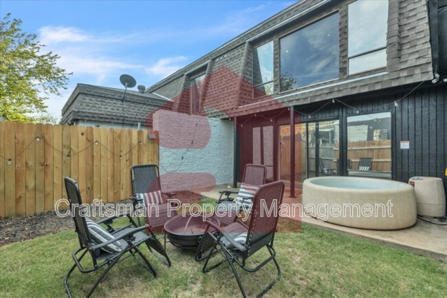 Building Photo - 13128 Green Valley Dr