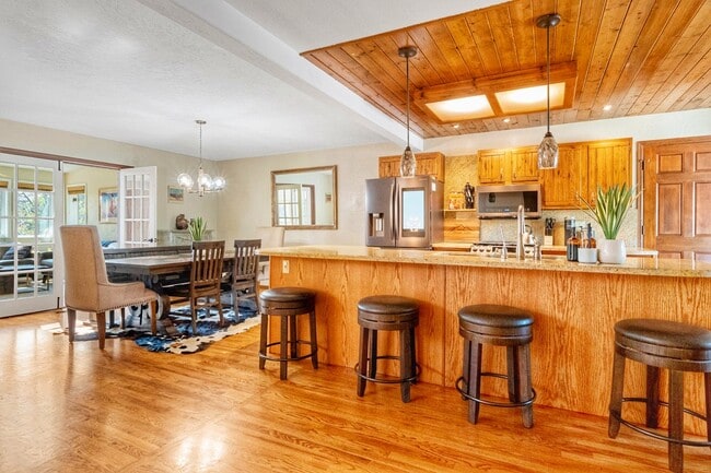 Building Photo - 14 Kreg Ln