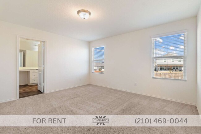 Building Photo - 2022 Home Near Lackland | 2,058 Sq Ft | Office/Study | Community Pool | Pet Friendly