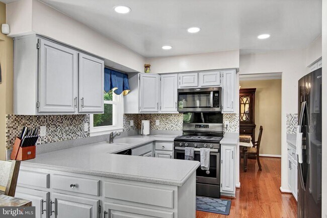 Building Photo - 3289 Kinross Cir