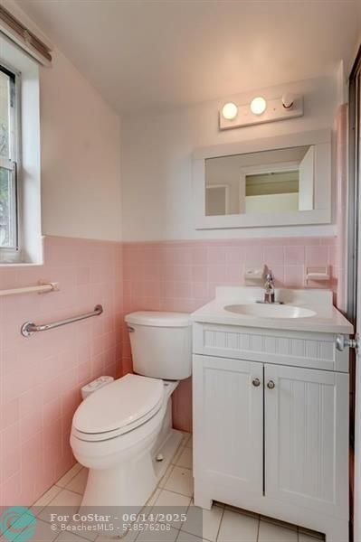 Building Photo - 2548 Key Largo Ln