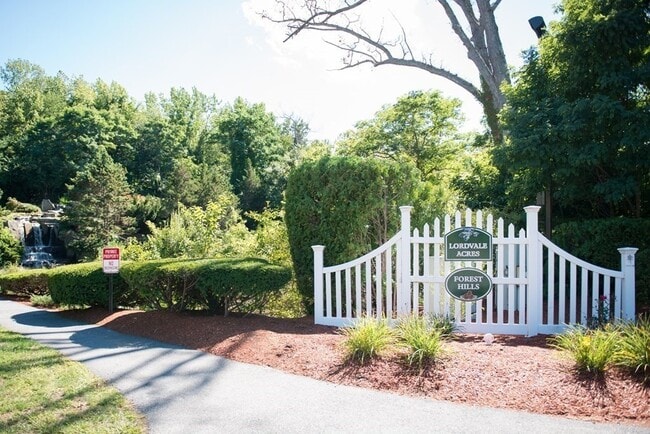 Primary Photo - 47 Samuel Dr