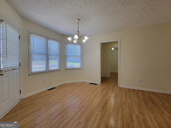 Building Photo - 841 Lodgeview Dr