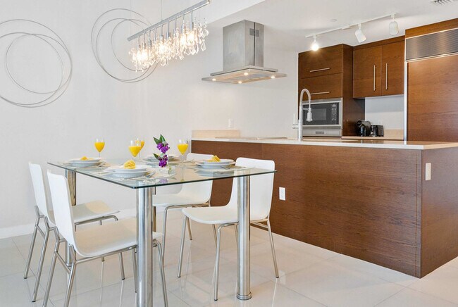 Building Photo - 485 Brickell Ave