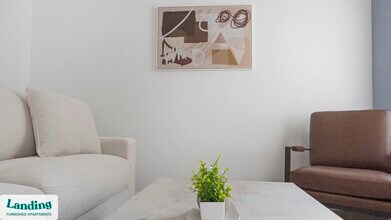 Building Photo - 2800 Milan Ct