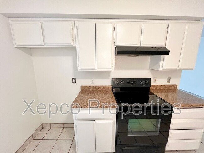 Building Photo - 13460 Quinta Way