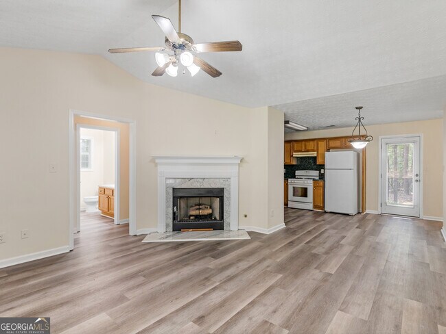Building Photo - 520 Butler Bridge Dr