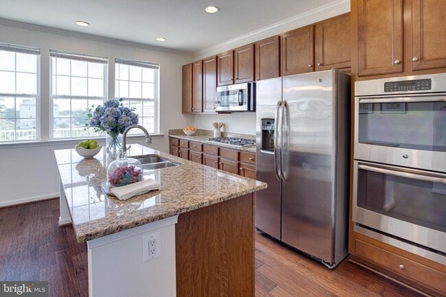 Building Photo - 25636 Pleasant Valley Rd