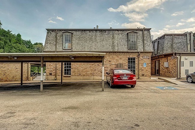 Building Photo - 5353 Institute Ln