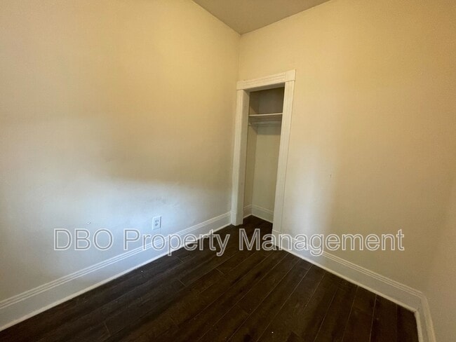 Building Photo - 262 Morton Ave