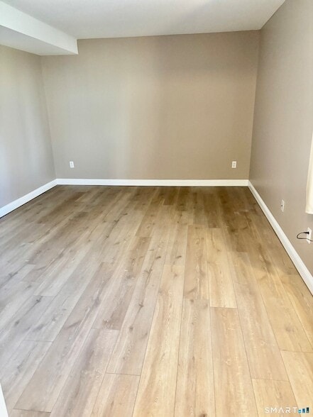 Building Photo - 46 Little Oak Ln