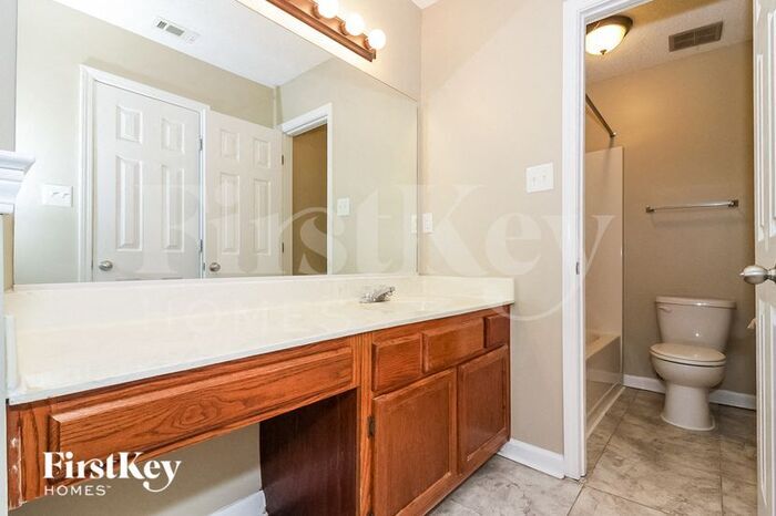 Building Photo - 4459 Willow Springs Cove