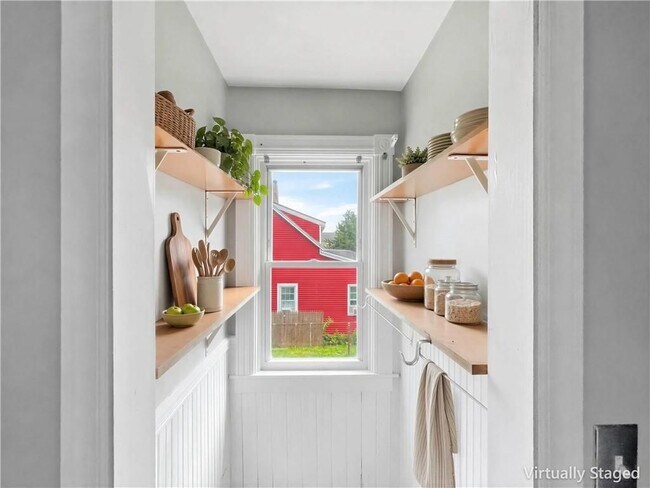 Building Photo - 362 Weeden St