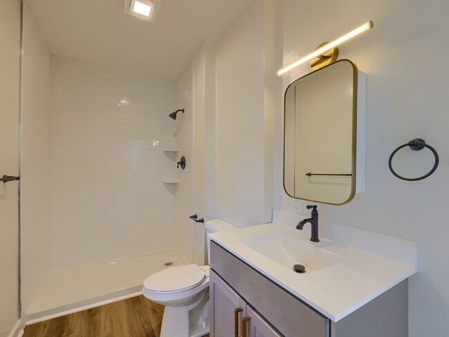 Building Photo - 1701 N Front St