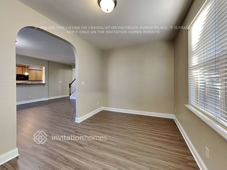 Building Photo - 60 Crest Cir