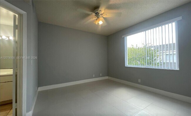 Building Photo - 48 Whitehead Cir