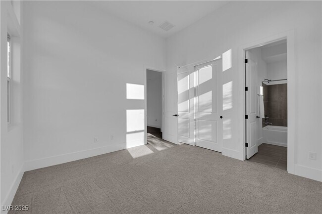 Building Photo - 4792 Outlook Peak St