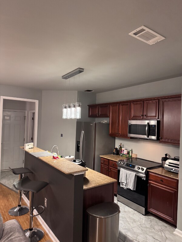 Building Photo - 526 Tufton Tr