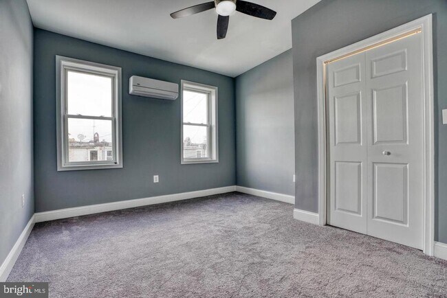 Building Photo - 829 N Montford Ave