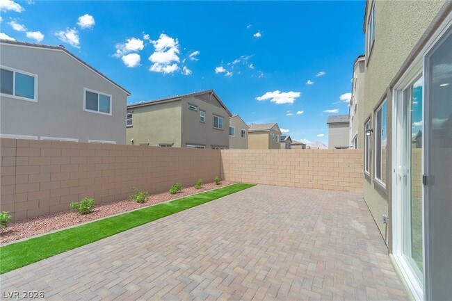 Building Photo - 873 Camargo St
