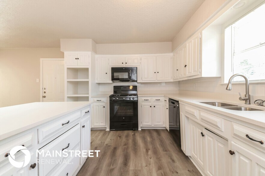 Building Photo - 3405 Valley View Ln