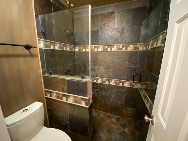 Building Photo - UT PRE-LEASE: 2 BR / 1 BA West Campus Condo - Walk to UT - Private Balcony - W/D