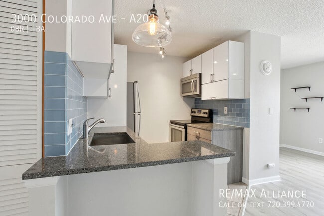 Building Photo - 3000 Colorado Ave