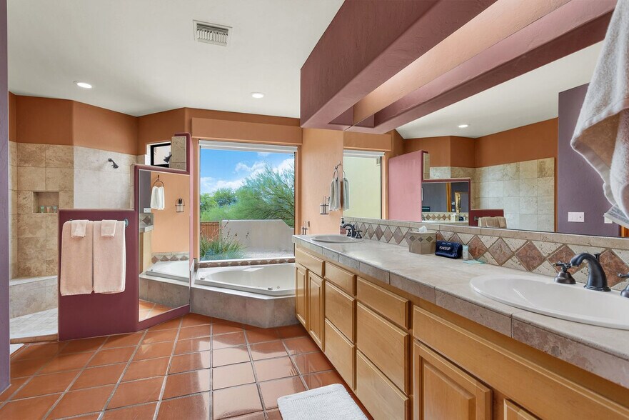 Building Photo - 3701 E Camino de Jaime