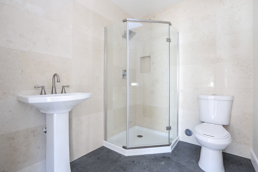 Guest house bathroom - 12524 WOODBINE St