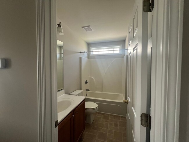 Building Photo - WOODBURY @ PALMETTO POINTE
