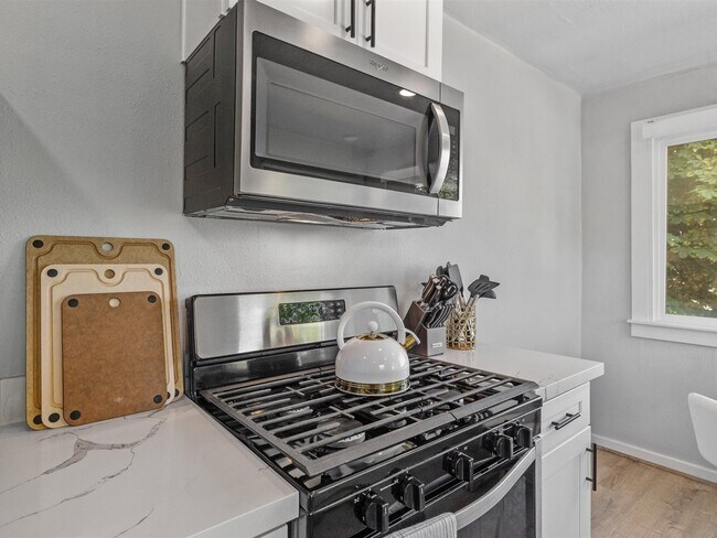 Building Photo - 2402 Rucker Ave