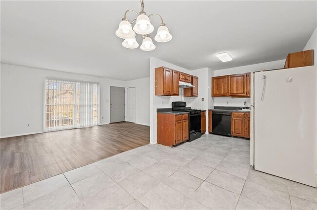 Building Photo - 4488 Richard Rd