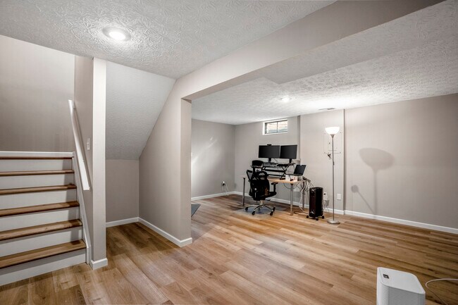 Building Photo - 677 Slate Hollow Ct