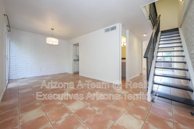 Building Photo - 5701 E Glenn St