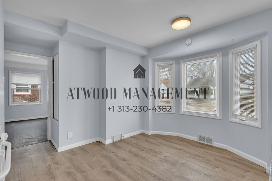 Building Photo - This beautifully updated 4-bedroom, 2-bath single-family home is ready for move-in!