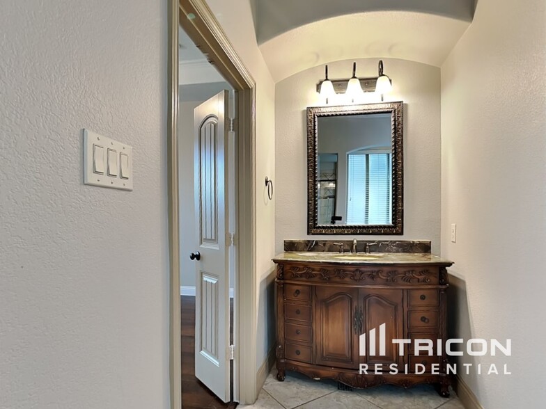 Building Photo - 3021 Marble Falls Dr