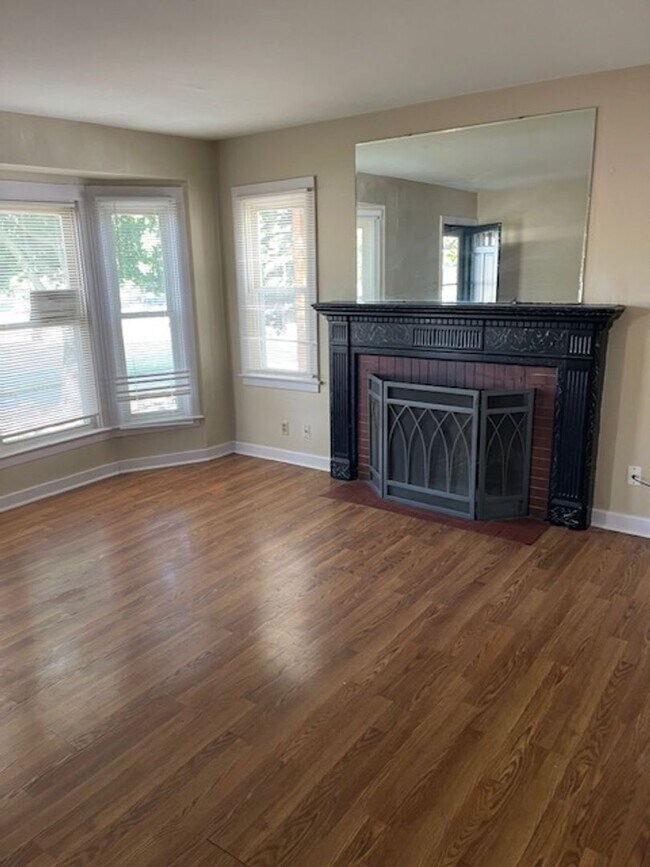 Building Photo - BELOW MARKET RENT!