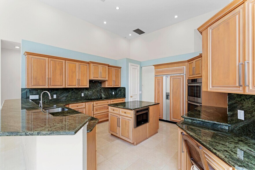 Building Photo - 19230 Fox Landing Dr