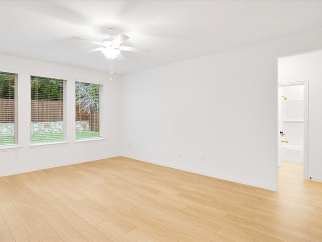 Building Photo - 2116 Sunnymede Dr