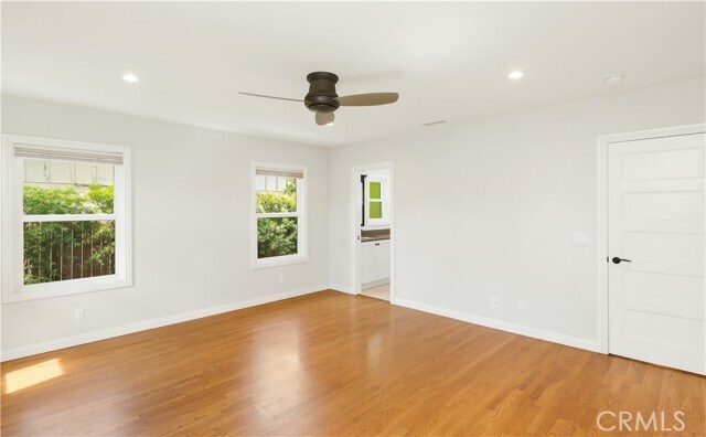 Building Photo - 933 W Riviera Dr