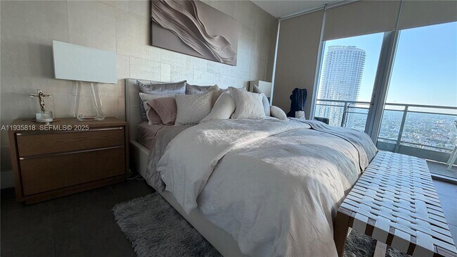 Building Photo - 92 SW 3rd St